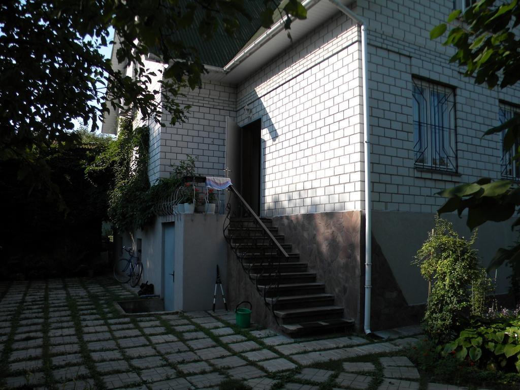 Guest House Dacha Киев, Украина — бронируйте Гостевые дома, цены в 2024 году